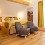 Nočitev z zajtrkom Landhouse Bled 4*
