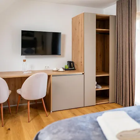 Landhouse - Adults Only Couette-café
